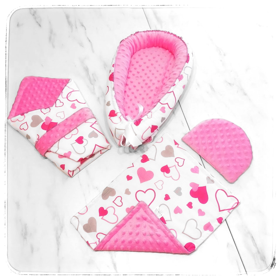 Set pro panenku do 45cm (oboustranné hnízdečko, rychlozavinovačky komplet do kočárku) - růžové minky / BA potisk růžová srdíčka