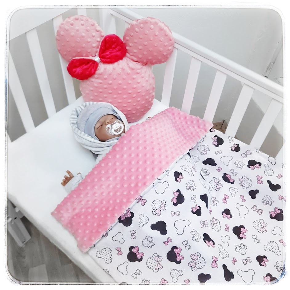 Dečka do postýlky či kočárku s výplní - potisk Minnie růžové mašličky na bílé/minky světle růžové