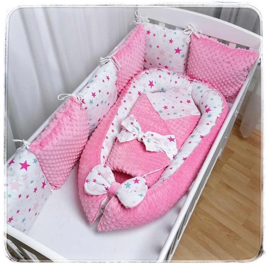 3 dílný set do postýlky (hnízdečko, rychlozavinovačka, polštářkový mantinel) - bavlna Růžové hvězdy na bílé/Minky Dots Pink