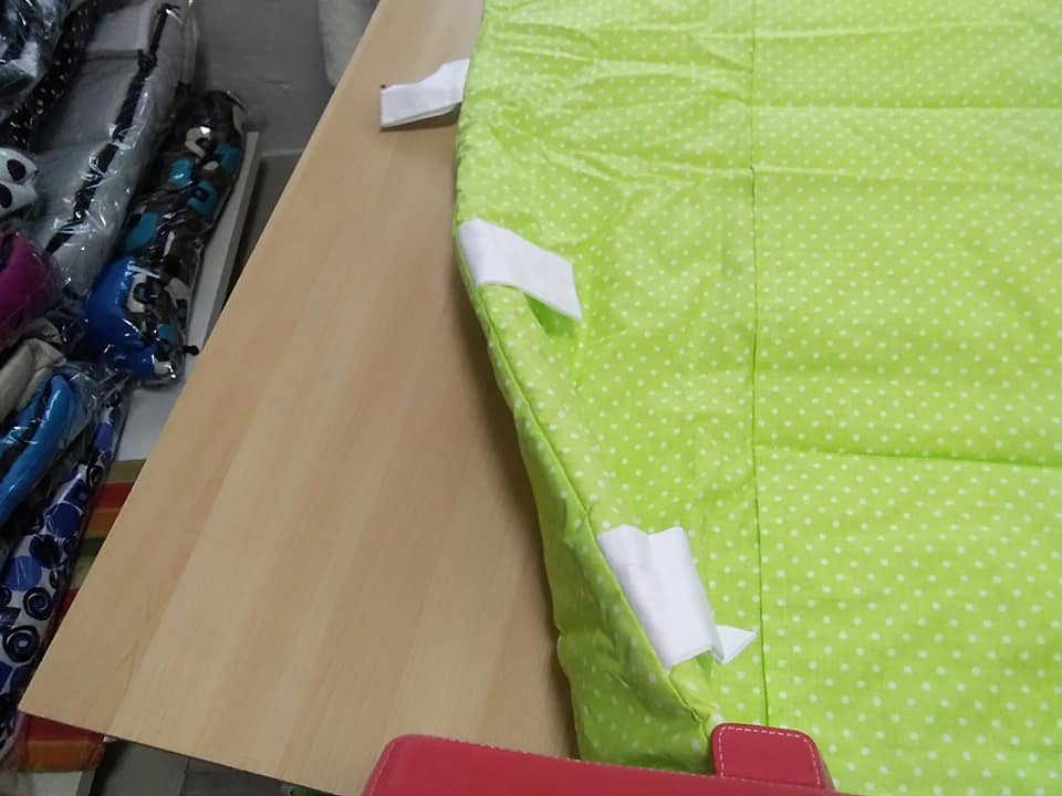 Kapsář k velké dětské posteli 200cm - zelený s puntíkama